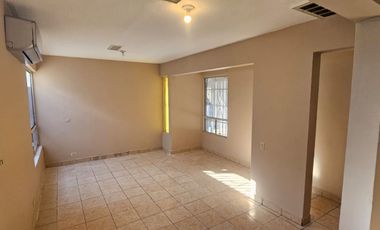 Casa en jardines del lago