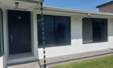 Venta Casa una sola planta, sector La Rivera, La Armenia, Valle de Los Chillos, Quito, Ecuador