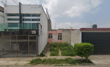 CASA EN VENTA EN SAN JOSÉ DEL CASTILLO, JAL. – Oportunidad: Espacio y Potencial en un Entorno Tranquilo, Recuperación Bancaria