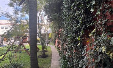 Descubre Esta Impresionante Casa De Lujo, Bien Iluminada Y Con Espacios De Diseño Únicos , Diseñada Para Ofrecer Un Estilo De Vida Excepcional.