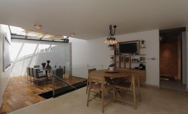 Descubre Esta Impresionante Casa De Lujo, Bien Iluminada Y Con Espacios De Diseño Únicos , Diseñada Para Ofrecer Un Estilo De Vida Excepcional.