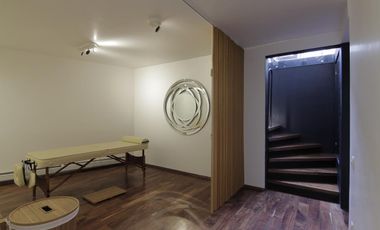 Descubre Esta Impresionante Casa De Lujo, Bien Iluminada Y Con Espacios De Diseño Únicos , Diseñada Para Ofrecer Un Estilo De Vida Excepcional.