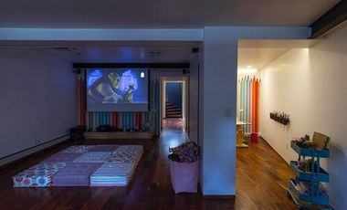 Descubre Esta Impresionante Casa De Lujo, Bien Iluminada Y Con Espacios De Diseño Únicos , Diseñada Para Ofrecer Un Estilo De Vida Excepcional.