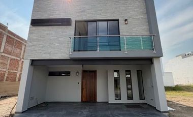 CASA NUEVA A ESTRENAR EN COTO ALTANZA SOLARES ZAPOPAN JALISCO