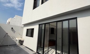 CASA NUEVA A ESTRENAR EN COTO ALTANZA SOLARES ZAPOPAN JALISCO