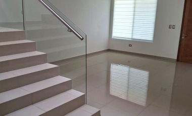 Hermosa CASA en CENTRO SUR