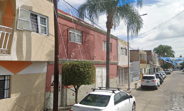 ¡OPORTUNIDAD ÚNICA! REMATO CASA EN MONTES HIMALAYAS, POSTES CUATES. GUADALAJARA