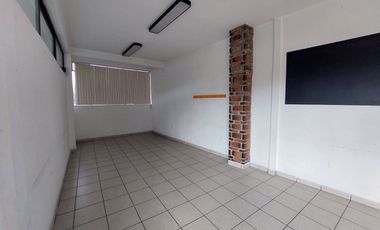 RENTA DE INMUEBLE CON EXCELENTE UBICACION Y AMPLIOS ESPACIOS EN MEXICO NUEVO, ATIZAPAN DE ZARAGOZA