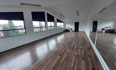 RENTA DE INMUEBLE CON EXCELENTE UBICACION Y AMPLIOS ESPACIOS EN MEXICO NUEVO, ATIZAPAN DE ZARAGOZA