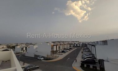 Casa amueblada de 3 recamaras en renta en Zante, Querétaro