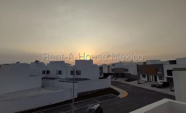 Casa amueblada de 3 recamaras en renta en Zante, Querétaro