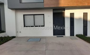 Casa amueblada de 3 recamaras en renta en Zante, Querétaro