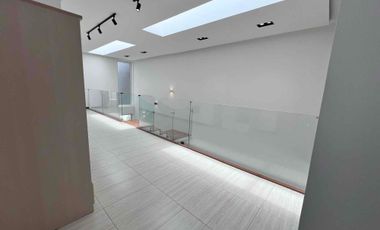 En Alquiler linda casa en Urb Portofino, km 11.5 vía a la Costa