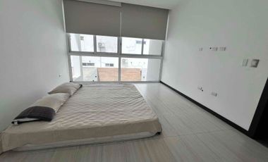 En Alquiler linda casa en Urb Portofino, km 11.5 vía a la Costa