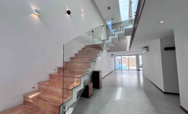 En Alquiler linda casa en Urb Portofino, km 11.5 vía a la Costa