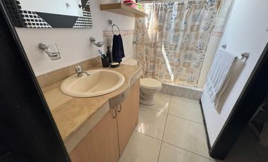 URBANIZACION MATICES ETAPA AZUL TOPACIO ALQUILO PRECIOSA, AMPLIA Y MODERNA VILLA FULL AMOBLADA, DOS PLANTAS, TRES DORMITORIOS