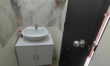 Alquilo casa de dos plantas, 3 habitaciones en villas del Rey, Etapa Arturo