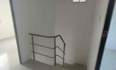 Alquilo casa de dos plantas, 3 habitaciones en villas del Rey, Etapa Arturo