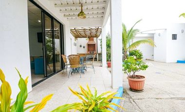 LA MILINA:  VENDO CASA EN CONJUNTO PRIVADO CON PISCINA CERCA DEL MAR