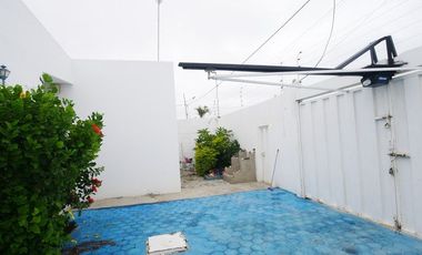 LA MILINA:  VENDO CASA EN CONJUNTO PRIVADO CON PISCINA CERCA DEL MAR