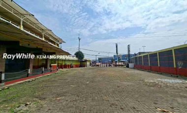 Bangungan Lokasi Strategis di Depok