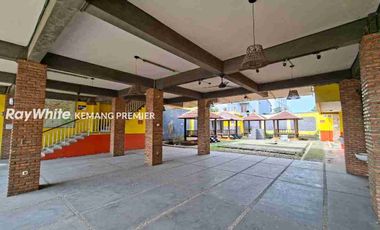 Bangungan Lokasi Strategis di Depok