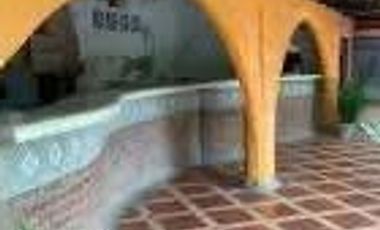 SALINAS:EN 500 M2 VENDO CASA CON JACUZZI ESTILO ESPAÑOL