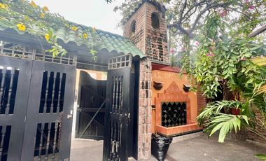 SALINAS:EN 500 M2 VENDO CASA CON JACUZZI ESTILO ESPAÑOL