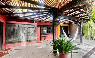 SALINAS:EN 500 M2 VENDO CASA CON JACUZZI ESTILO ESPAÑOL