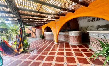 SALINAS:EN 500 M2 VENDO CASA CON JACUZZI ESTILO ESPAÑOL