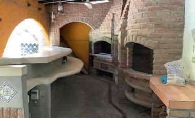 SALINAS:EN 500 M2 VENDO CASA CON JACUZZI ESTILO ESPAÑOL