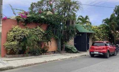 SALINAS:EN 500 M2 VENDO CASA CON JACUZZI ESTILO ESPAÑOL