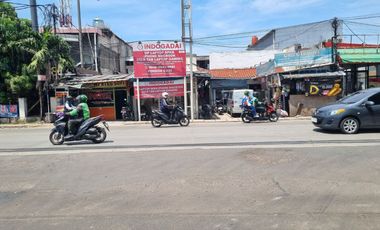 Strategic land in front of a gas station on Jalan Cirendeu Raya, East Ciputat