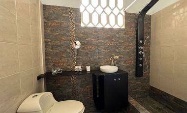 CHIPIPE: ALQUILO CASA CON CASCADA EN LA PISCINA, JACUZZI Y  PATIOS