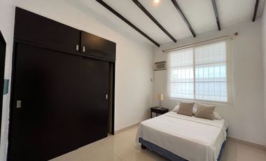 CHIPIPE: ALQUILO CASA CON CASCADA EN LA PISCINA, JACUZZI Y  PATIOS