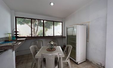 CHIPIPE: ALQUILO CASA CON CASCADA EN LA PISCINA, JACUZZI Y  PATIOS