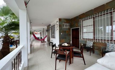 CHIPIPE: ALQUILO CASA CON CASCADA EN LA PISCINA, JACUZZI Y  PATIOS