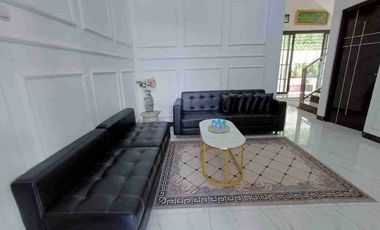 Rumah Mewah Tengah Kota Dekat Solo Square