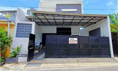 Rumah Mewah Tengah Kota Dekat Solo Square