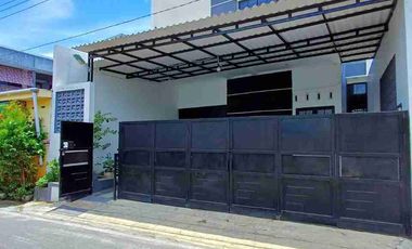 Rumah Mewah Tengah Kota Dekat Solo Square