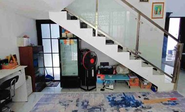 Rumah Mewah Tengah Kota Dekat Solo Square