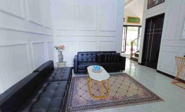 Rumah Mewah Tengah Kota Dekat Solo Square