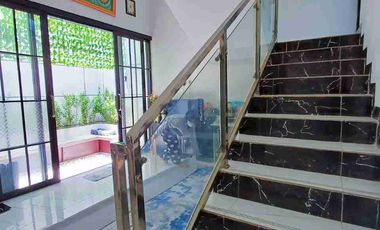 Rumah Mewah Tengah Kota Dekat Solo Square