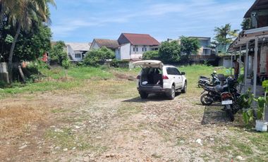 Lucky Land, Ngantong on Tarumanegara Street, East Ciputat