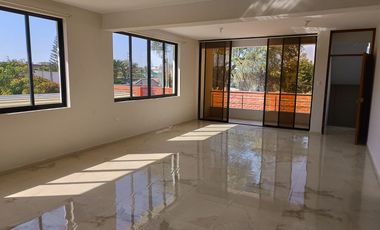 ALQUILER AMPLIO DEPA DE 220M2 A PRECIO DE OCASIÓN EN EJIDOS – PIURA / ESTRENO