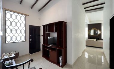 CHIPIPE: VENDO CASA CON CASCADA EN LA PISCINA