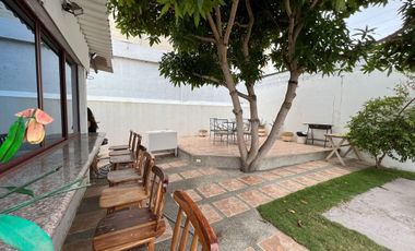 CHIPIPE: VENDO CASA CON CASCADA EN LA PISCINA