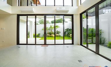 𝐁𝐫𝐚𝐧𝐝 𝐍𝐞𝐰 𝟒-𝐒𝐭𝐨𝐫𝐞𝐲 𝐌𝐨𝐝𝐞𝐫𝐧 𝐇𝐨𝐦𝐞 𝐟𝐨𝐫 𝐒𝐚𝐥𝐞 𝐚𝐭 𝐀𝐲𝐚𝐥𝐚 𝐖𝐞𝐬𝐭𝐠𝐫𝐨𝐯𝐞 𝐇𝐞𝐢𝐠𝐡𝐭𝐬 𝐢𝐧 𝐋𝐚𝐠𝐮𝐧𝐚