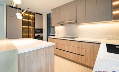 𝐁𝐫𝐚𝐧𝐝 𝐍𝐞𝐰 𝟒-𝐒𝐭𝐨𝐫𝐞𝐲 𝐌𝐨𝐝𝐞𝐫𝐧 𝐇𝐨𝐦𝐞 𝐟𝐨𝐫 𝐒𝐚𝐥𝐞 𝐚𝐭 𝐀𝐲𝐚𝐥𝐚 𝐖𝐞𝐬𝐭𝐠𝐫𝐨𝐯𝐞 𝐇𝐞𝐢𝐠𝐡𝐭𝐬 𝐢𝐧 𝐋𝐚𝐠𝐮𝐧𝐚