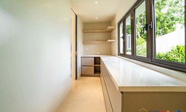 𝐁𝐫𝐚𝐧𝐝 𝐍𝐞𝐰 𝟒-𝐒𝐭𝐨𝐫𝐞𝐲 𝐌𝐨𝐝𝐞𝐫𝐧 𝐇𝐨𝐦𝐞 𝐟𝐨𝐫 𝐒𝐚𝐥𝐞 𝐚𝐭 𝐀𝐲𝐚𝐥𝐚 𝐖𝐞𝐬𝐭𝐠𝐫𝐨𝐯𝐞 𝐇𝐞𝐢𝐠𝐡𝐭𝐬 𝐢𝐧 𝐋𝐚𝐠𝐮𝐧𝐚